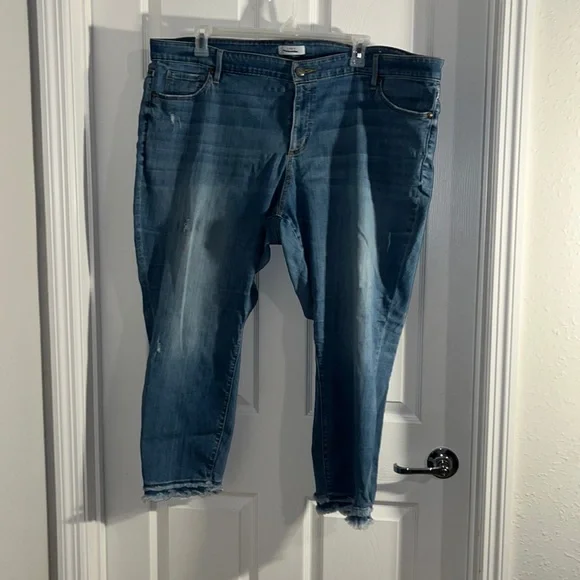 Loft Plus Distressed Jeans size 26 - Picture 1 of 4